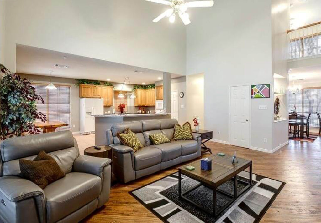 An interior photo of corporate housing available in Fort Worth.